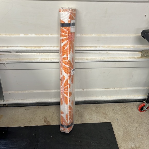 Cape Craftsmen Reversible Weather-Resistant Rug Orange Floral 3'x5' - Picture 6 of 6